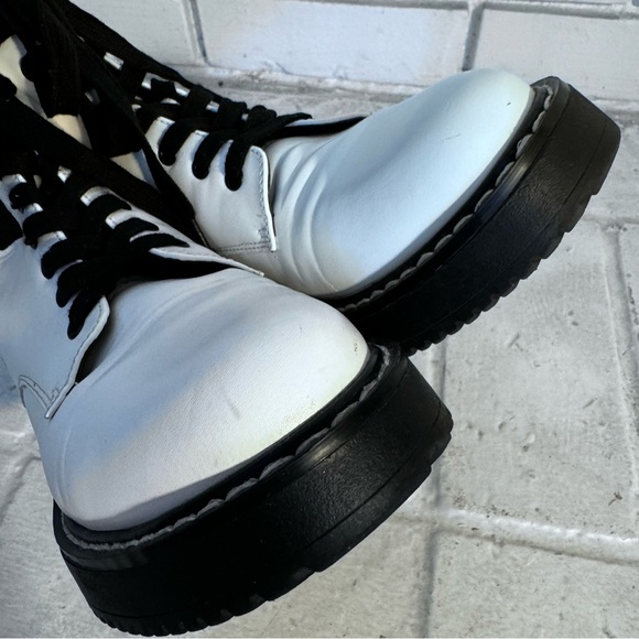 Women's Madden Girl "Kurrt" White & Black Combat Boots Size: 7 1/2 M - Picture 6 of 10